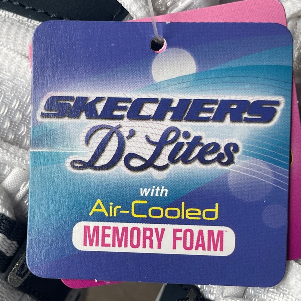 Women navy blue and white Skechers D’Lites with air-cooled memory foam size 8.5 - Picture 12 of 12